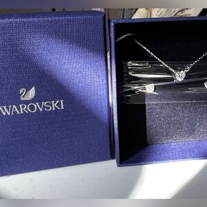 Stilla Attract set, Heart, White, Rhodium plated Swarovski